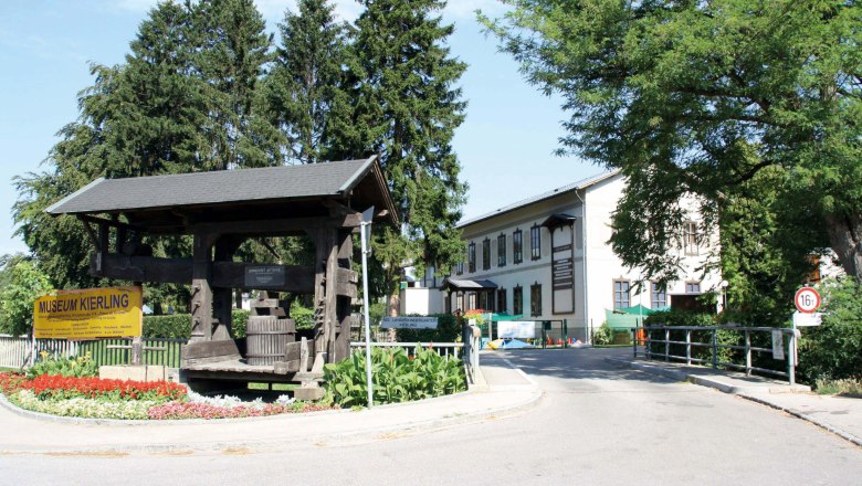 ku000319, © mk ku000319, © mk