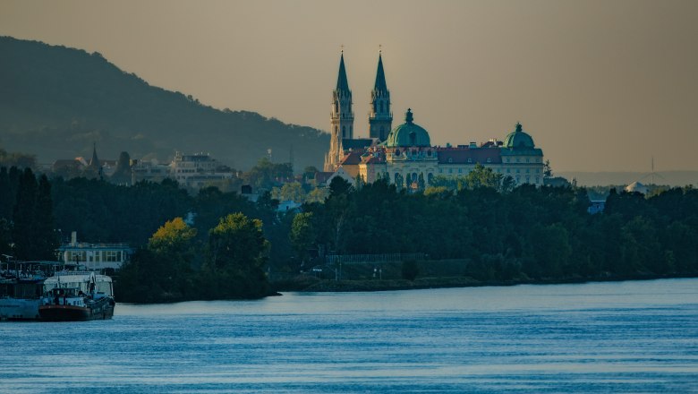Stift von der Donau aus, &copy; J&uuml;rgen-Skarwan