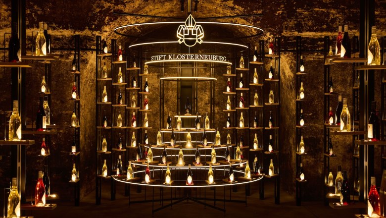 Weinpyramide, &copy; &copy;StiftKlosterneuburg:Jakob Gs&ouml;llpointer