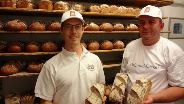 Michael Dacho (li.), h&auml;lt die Familientradition aufrecht!, &copy; dacho